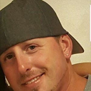 Meet your Posher, Dustin